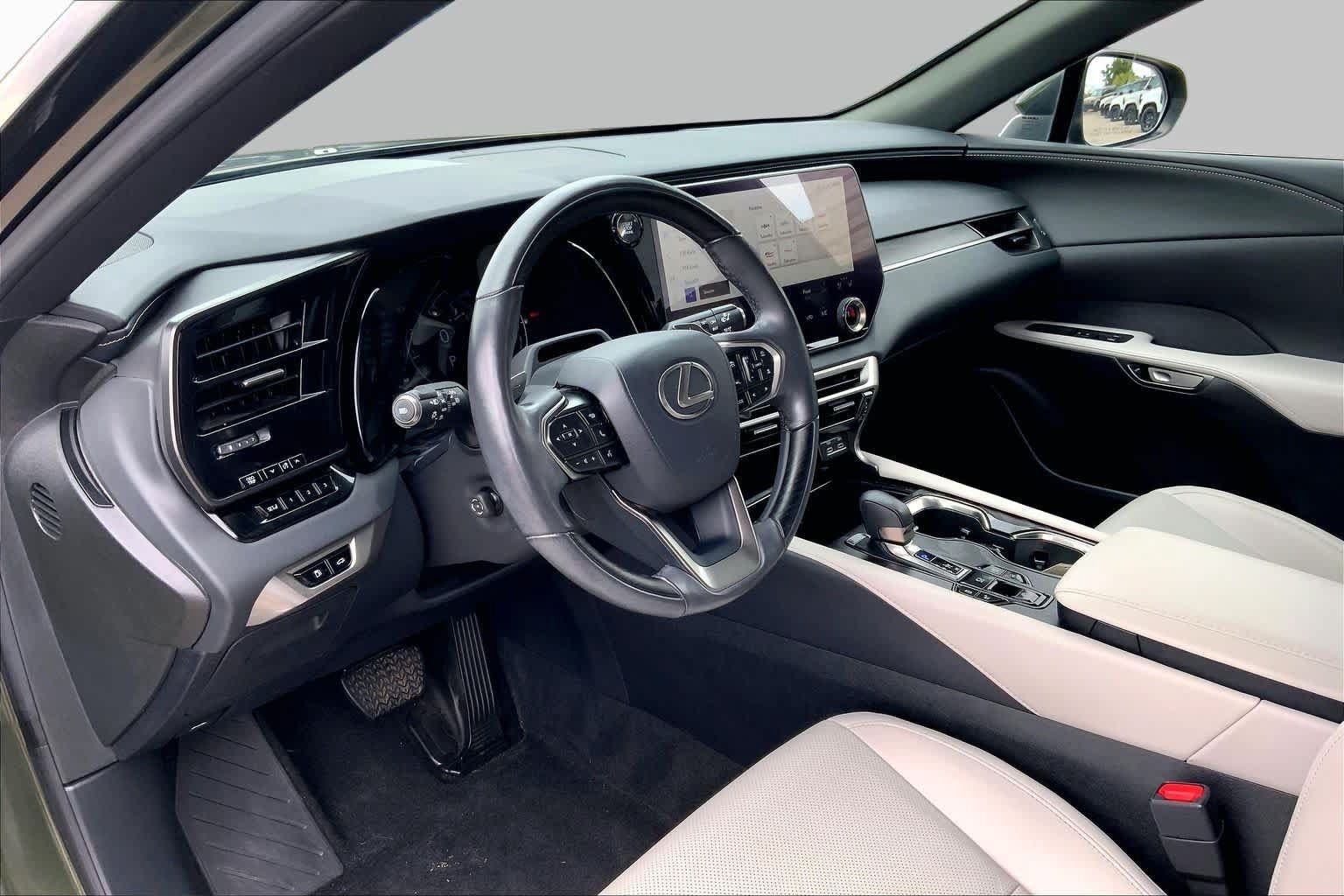 Used 2024 Lexus RX 350 Premium w/ Convenience Package AWD/4WD image 16