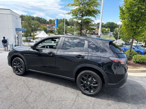Certified 2025 Honda HR-V Sport image 8