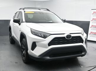 Used 2021 Toyota RAV4 LE video 2