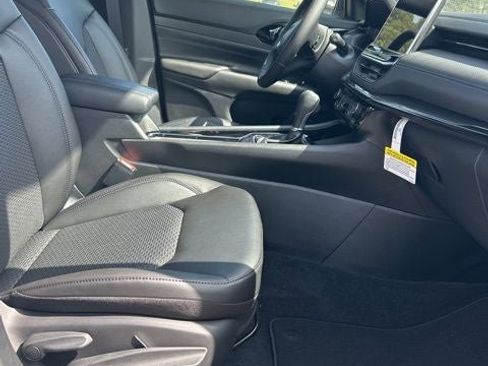 New 2026 Jeep Compass Latitude image 13