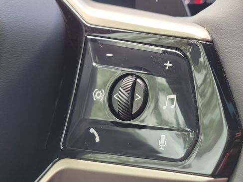 Used 2025 BMW X3 xDrive30i w/ Premium Package image 27