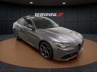 Used 2018 Alfa Romeo Giulia Ti Sport w/ Quick Order Package 22S Sport AWD/4WD video 1