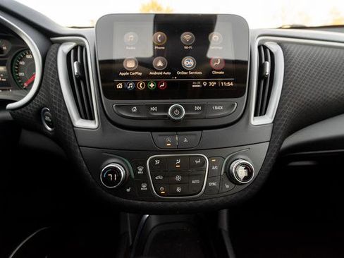 Used 2023 Chevrolet Malibu LT image 19