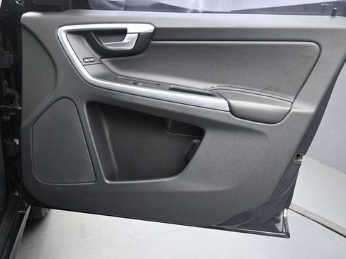 Used 2016 Volvo XC60 T5 Premier w/ Climate Package FWD image 30