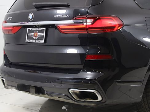 Used 2019 BMW X7 xDrive50i w/ M Sport Package AWD/4WD image 48