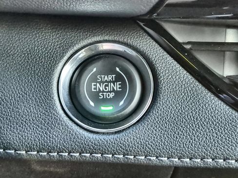 New 2026 Buick Enclave Avenir w/ Super Cruise Package FWD image 17