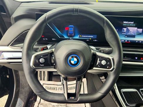 Used 2024 BMW i7 xDrive60 w/ Executive Package image 13