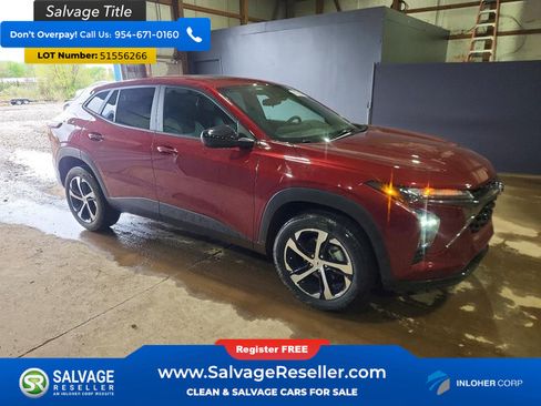 Used 2025 Chevrolet Trax RS w/ Sunroof Package FWD image 5