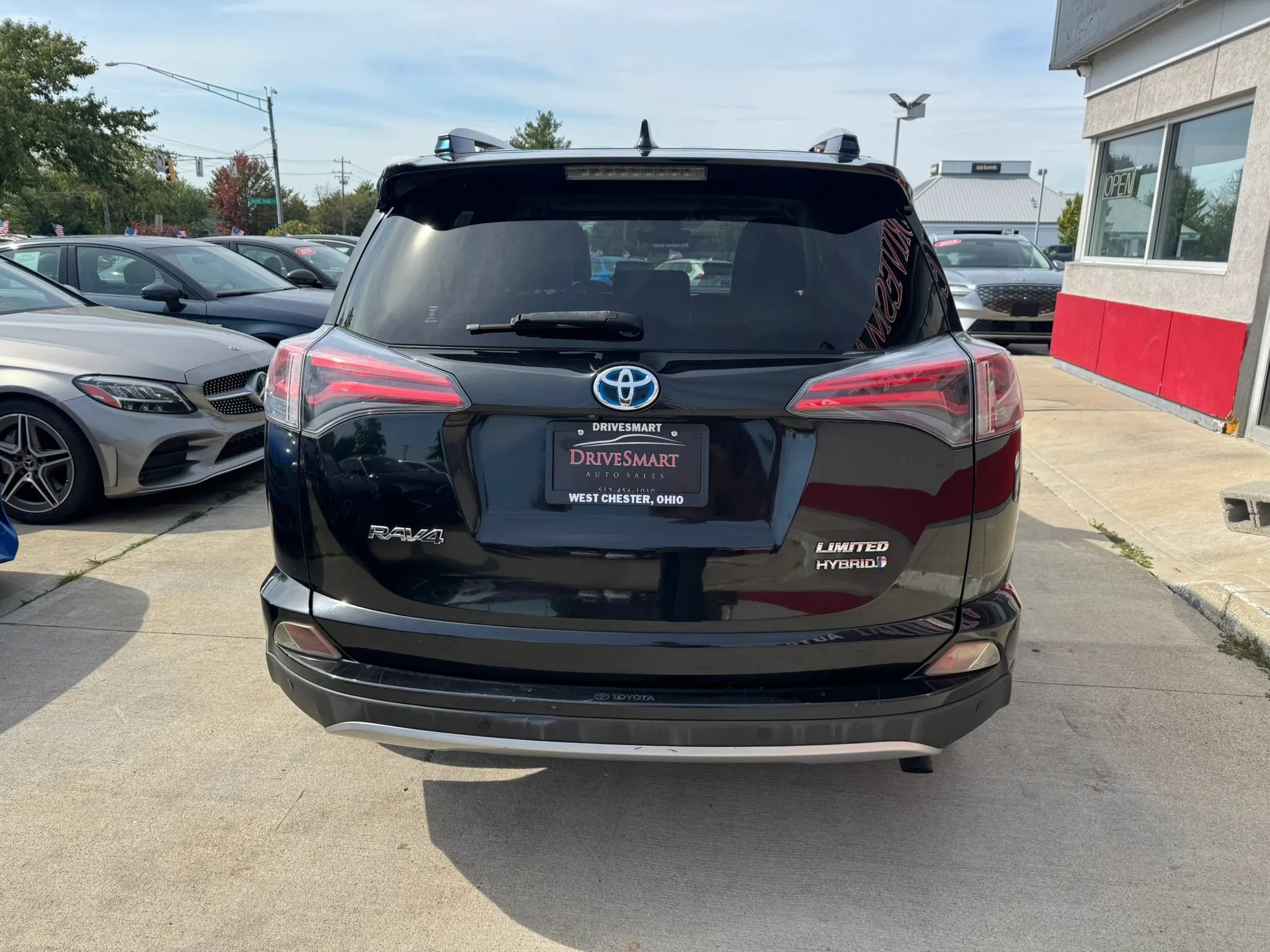 Used 2017 Toyota RAV4 Limited w/ Advanced Technology Package AWD/4WD image 5