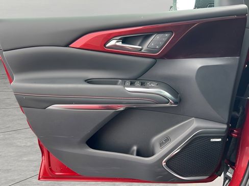 Used 2024 Chevrolet Traverse RS w/ LPO, Floor Liner Package image 24