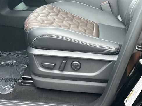 New 2026 Nissan Armada Platinum RWD image 17