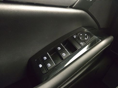 Used 2024 MAZDA MAZDA3 s image 29