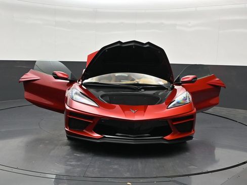 Used 2022 Chevrolet Corvette Stingray Premium Conv w/ Z51 Performance Package RWD image 38