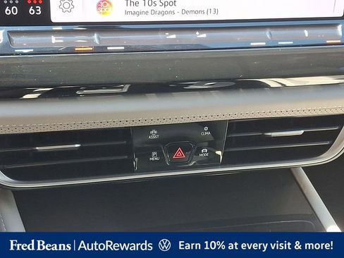 Certified 2025 Volkswagen Atlas SE AWD/4WD image 22