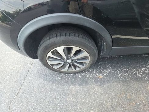 Used 2021 Buick Encore Preferred w/ Safety Package AWD/4WD image 5