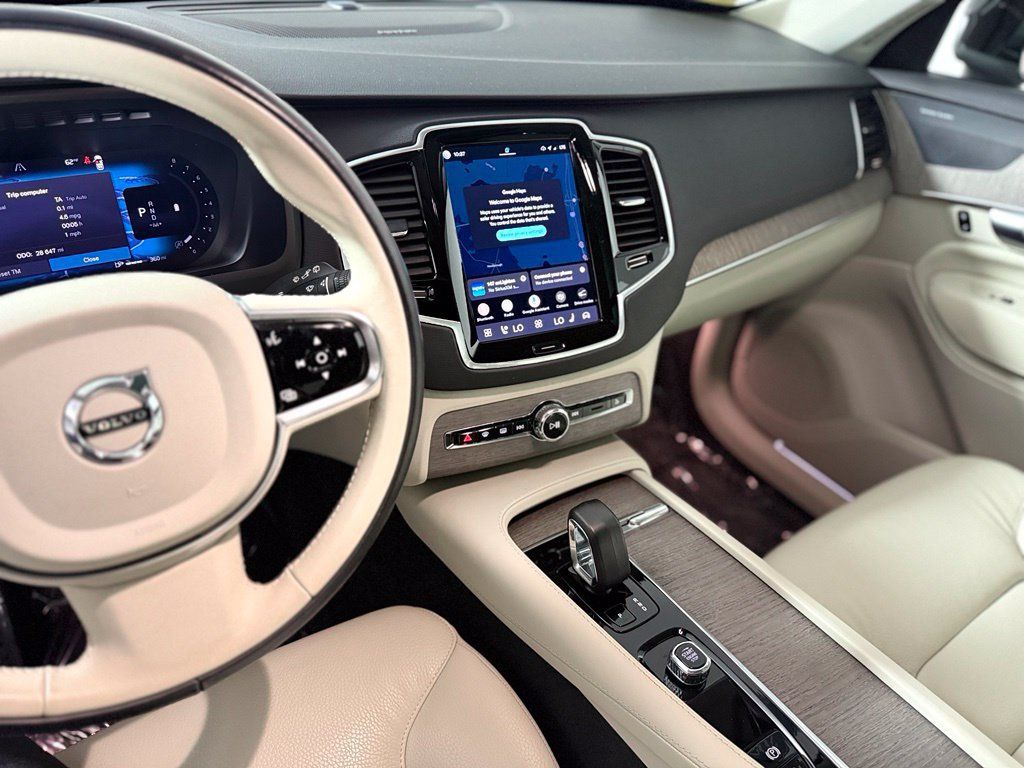 Used 2023 Volvo XC90 B6 Plus w/ Protection Package Premier AWD/4WD image 17
