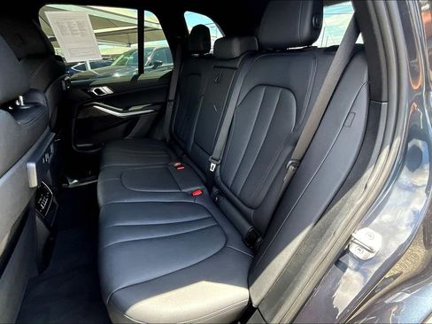Used 2022 BMW X5 xDrive45e w/ Climate Comfort Package image 37