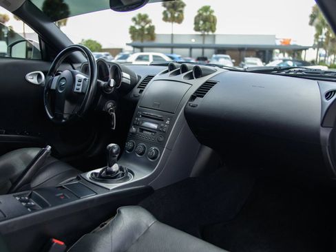 Used 2003 Nissan 350Z Touring RWD image 23