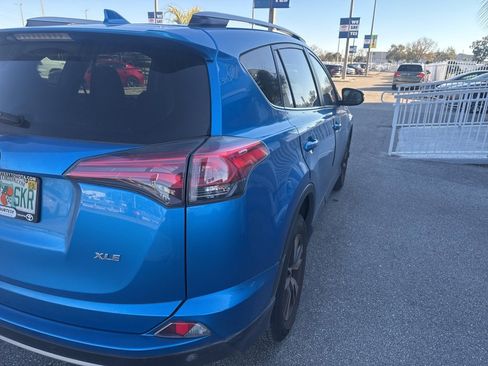 Used 2018 Toyota RAV4 XLE image 5