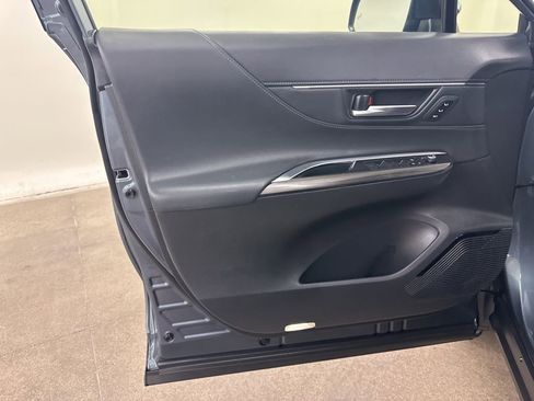 Used 2021 Toyota Venza Limited w/ Advanced Technology Package image 34