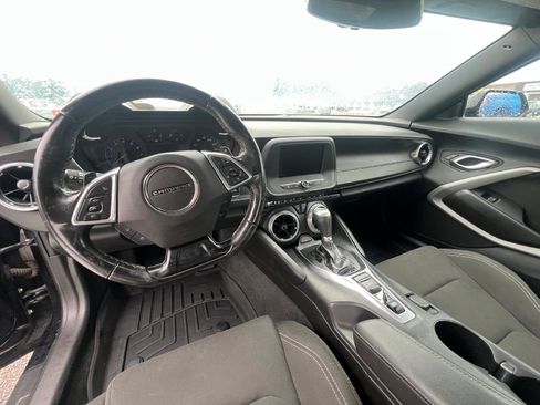 Used 2022 Chevrolet Camaro LT image 8