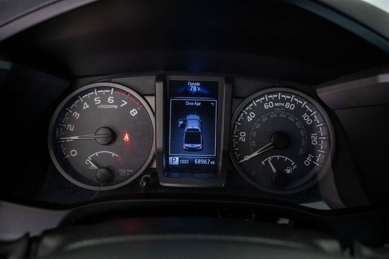 Used 2019 Toyota Tacoma TRD Off-Road AWD/4WD image 14