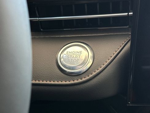 New 2026 Lincoln Nautilus Premier AWD/4WD image 22
