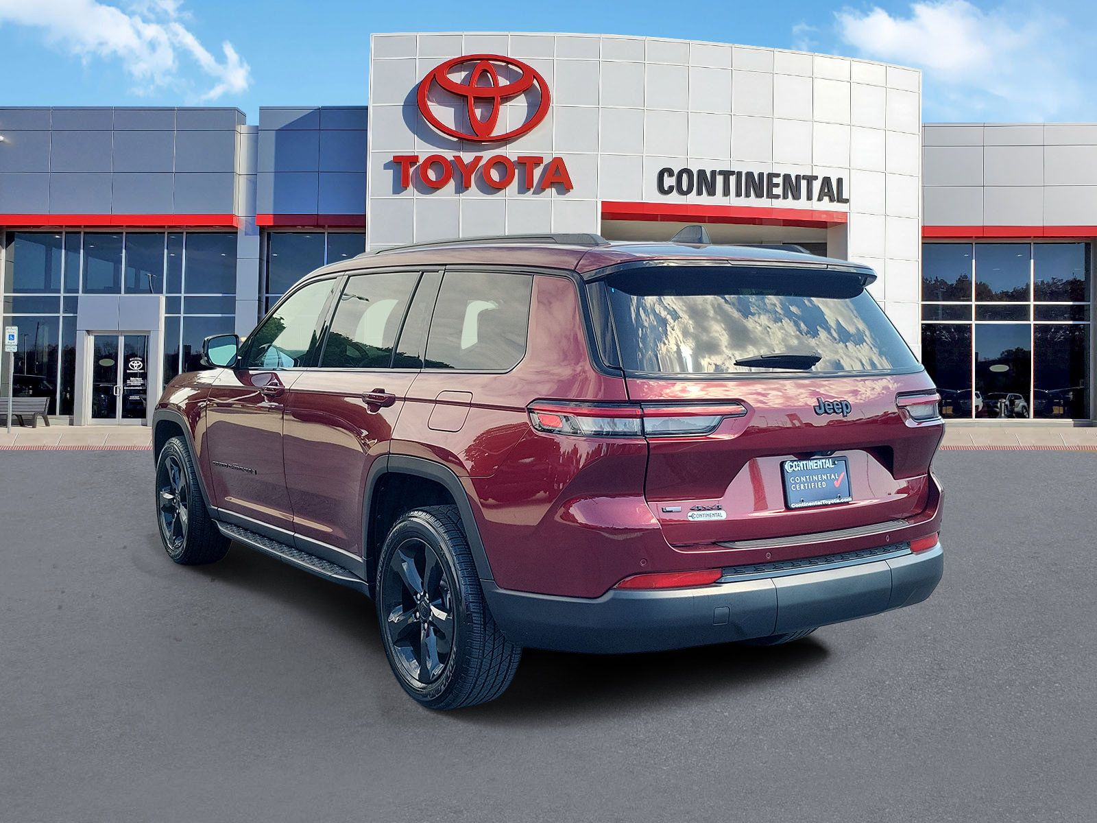 Used 2022 Jeep Grand Cherokee L Laredo AWD/4WD image 4