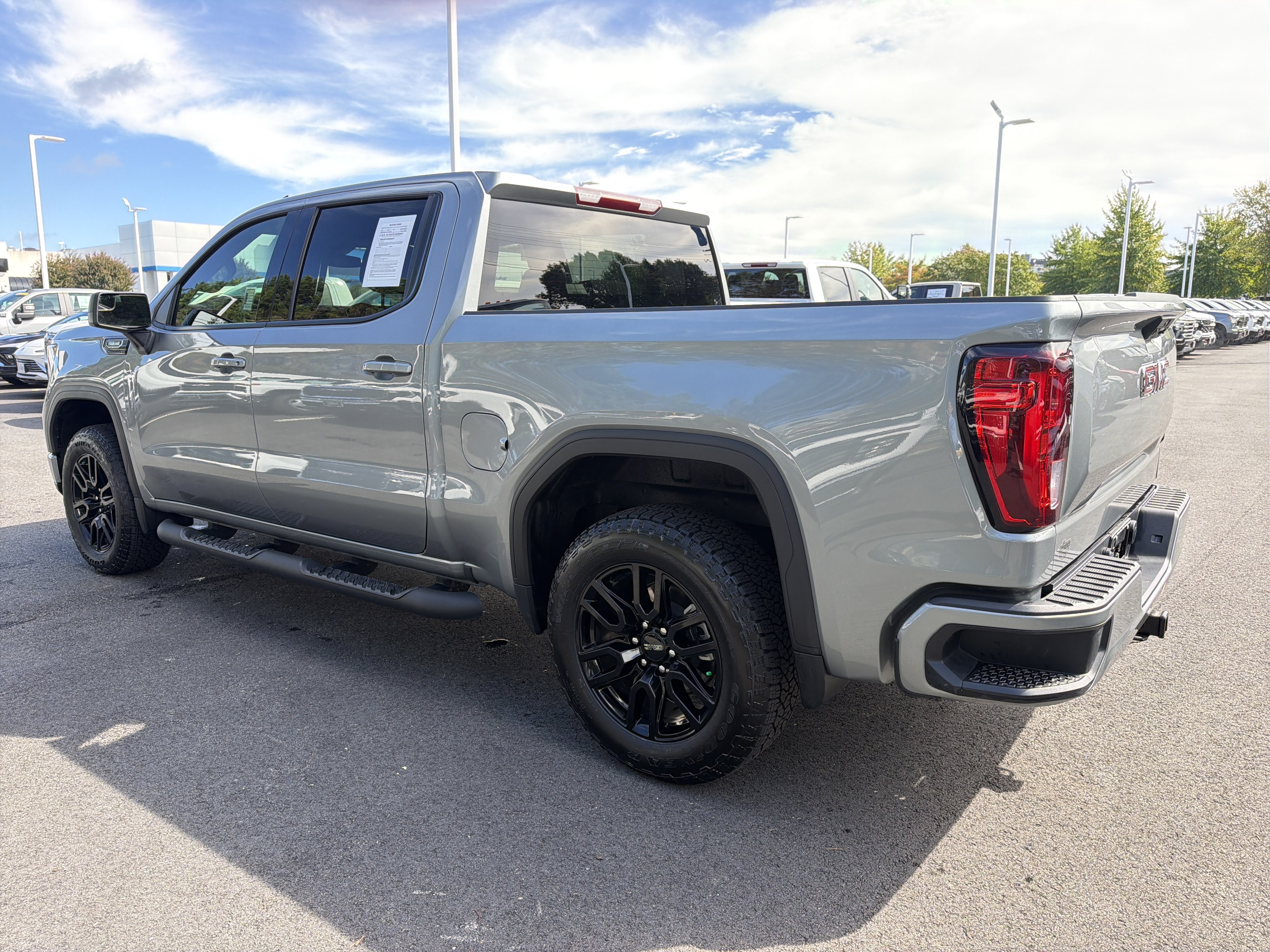 Used 2026 GMC Sierra 1500 Elevation w/ Elevation Select Package AWD/4WD image 8