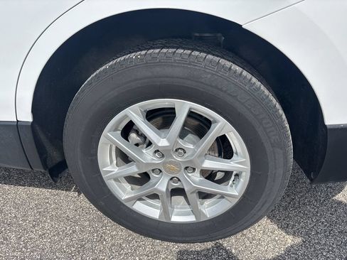 Used 2023 Chevrolet Equinox LT w/ Driver Convenience Package AWD/4WD image 15