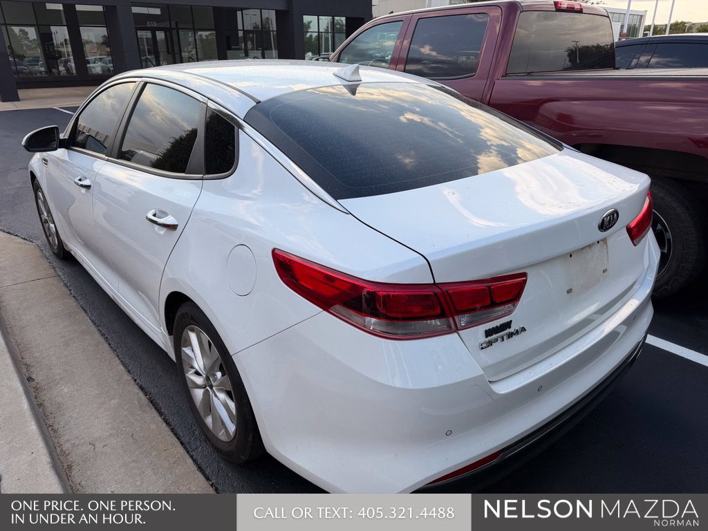 Used 2018 Kia Optima LX w/ 17" Alloy Wheels Package FWD image 8