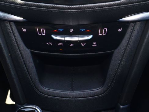 Used 2024 Cadillac XT6 Luxury FWD image 29