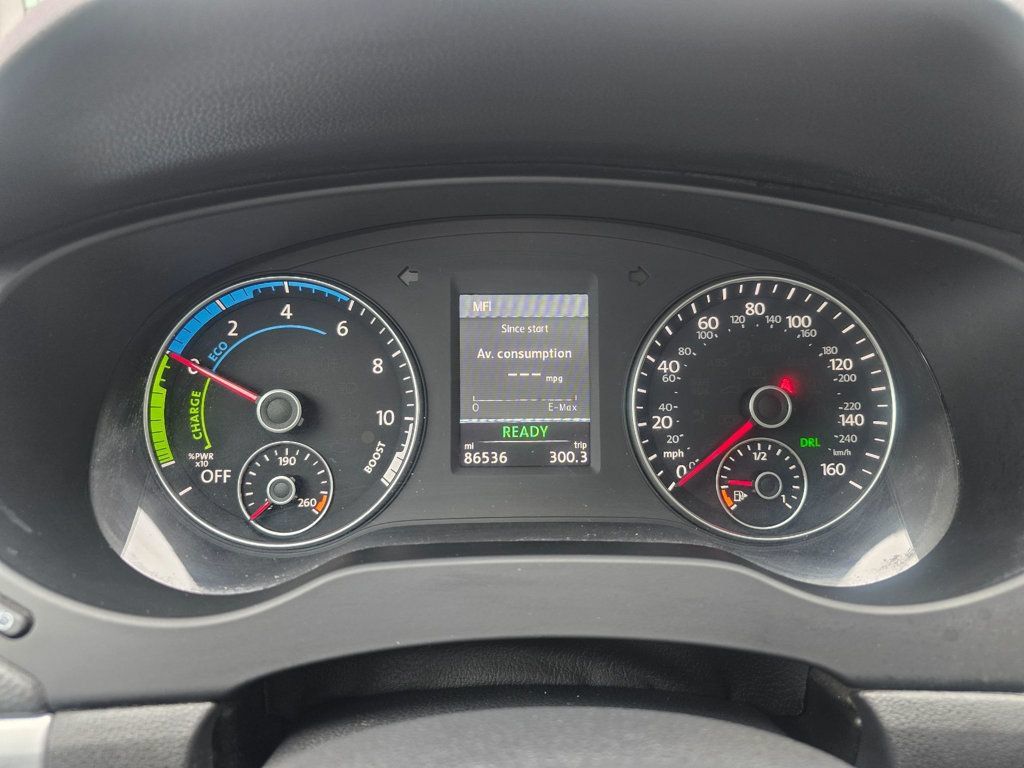 Used 2014 Volkswagen Jetta Hybrid Sedan FWD image 21