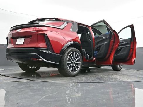 New 2025 Cadillac Lyriq Sport image 69