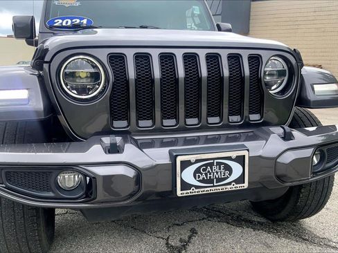 Used 2021 Jeep Wrangler Unlimited Sahara AWD/4WD image 29