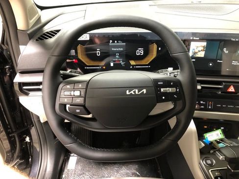 New 2026 Kia Sportage EX w/ EX Panorama Roof Package FWD image 25