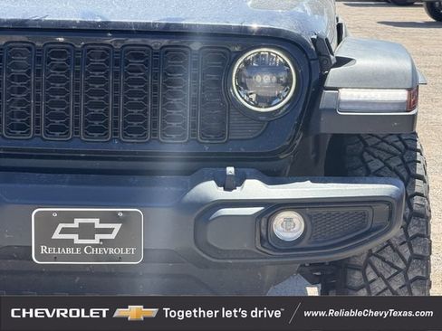 Used 2024 Jeep Wrangler Sport AWD/4WD image 9