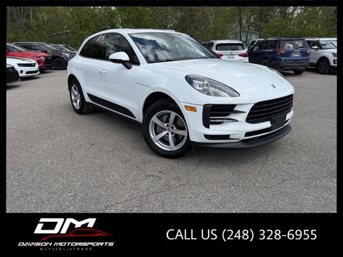 Used 2021 Porsche Macan w/ Premium Package AWD/4WD image 1