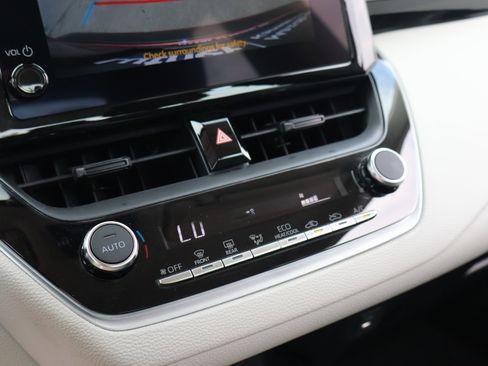Used 2024 Toyota Corolla LE FWD image 26