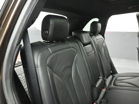 Used 2019 Lincoln Nautilus Reserve w/ Driver Assistance Package image 26