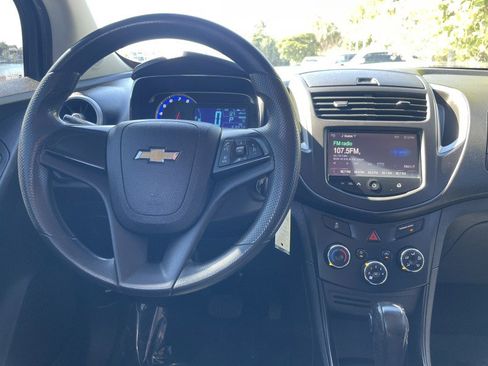 Used 2016 Chevrolet Trax LS image 15