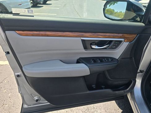 Used 2021 Honda CR-V Touring image 17