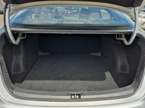 Used 2025 Toyota Corolla LE FWD image 22