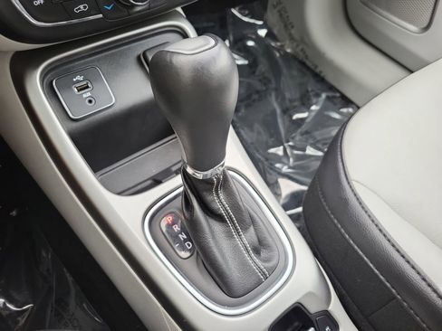 Used 2018 Jeep Compass Latitude w/ Popular Equipment Group image 24