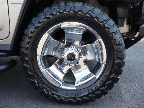 Used 2003 HUMMER H2 w/ Preferred Equipment Group AWD/4WD image 41