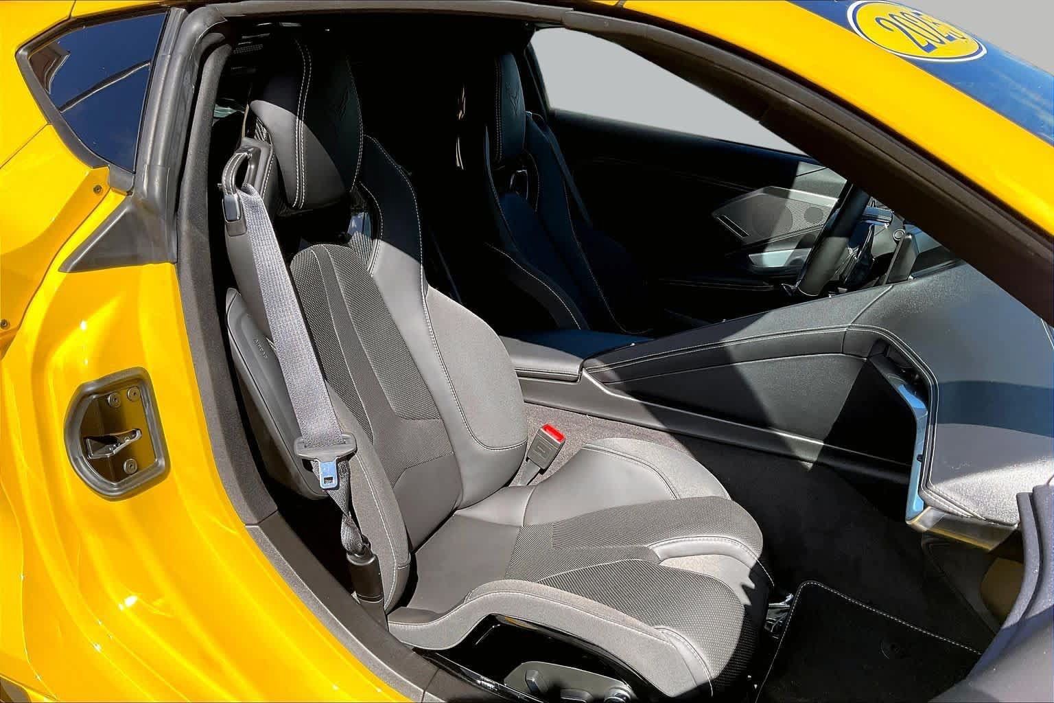 Used 2025 Chevrolet Corvette Z06 w/ Battery Protection Package RWD image 8