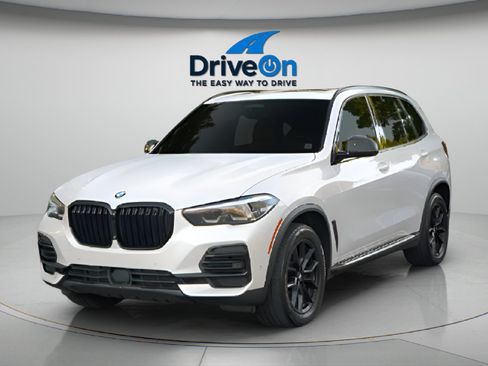 Used 2022 BMW X5 xDrive40i AWD/4WD image 1