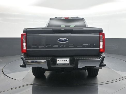 New 2026 Ford F250 XLT w/ FX4 Off-Road Package AWD/4WD image 17