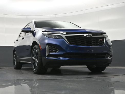 Used 2023 Chevrolet Equinox RS FWD image 35