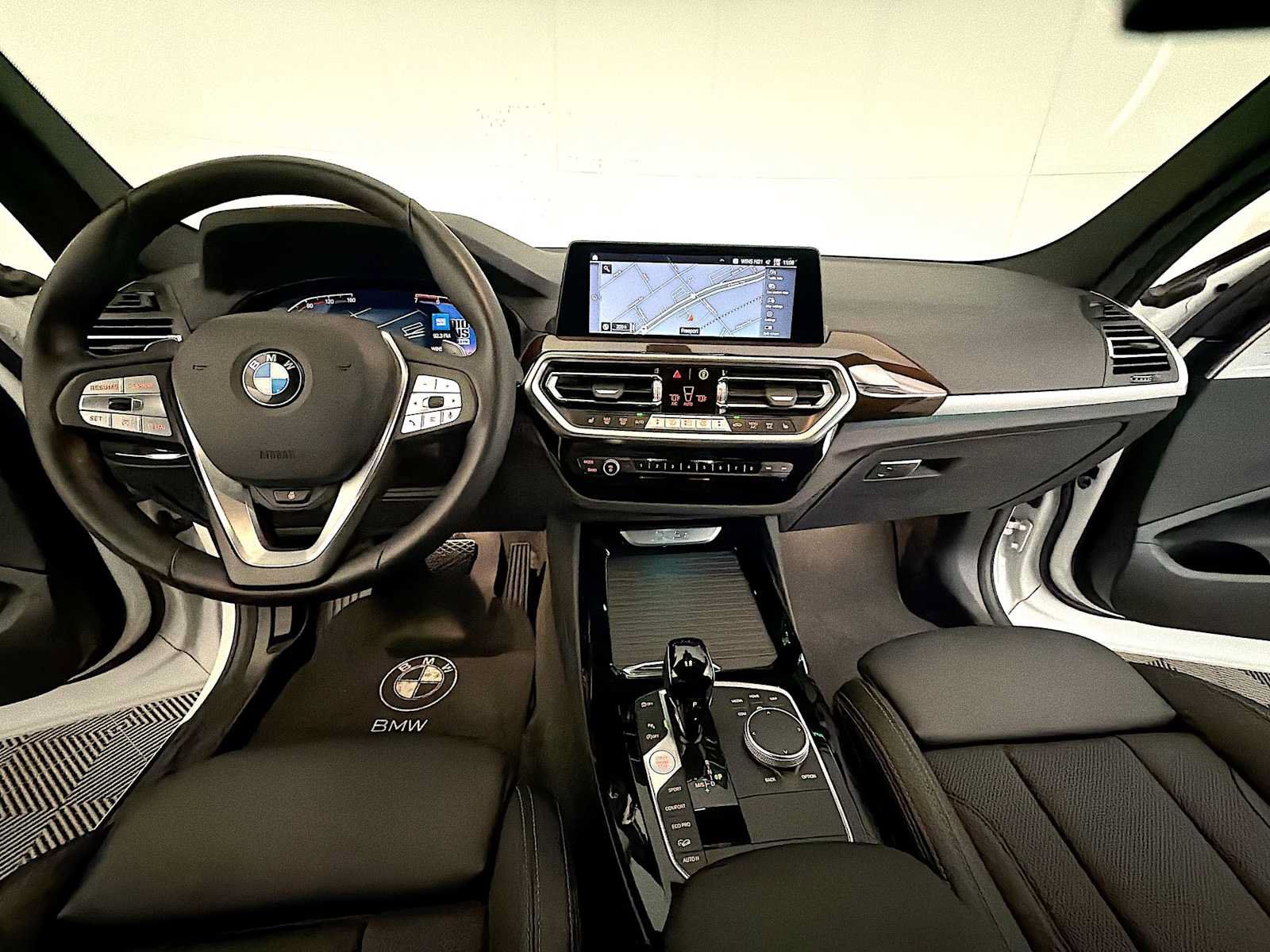 Used 2024 BMW X3 xDrive30i w/ Convenience Package AWD/4WD image 16